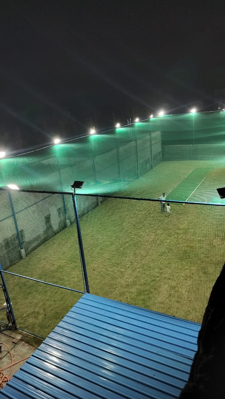 Night Box Cricket Available in Greater Noida